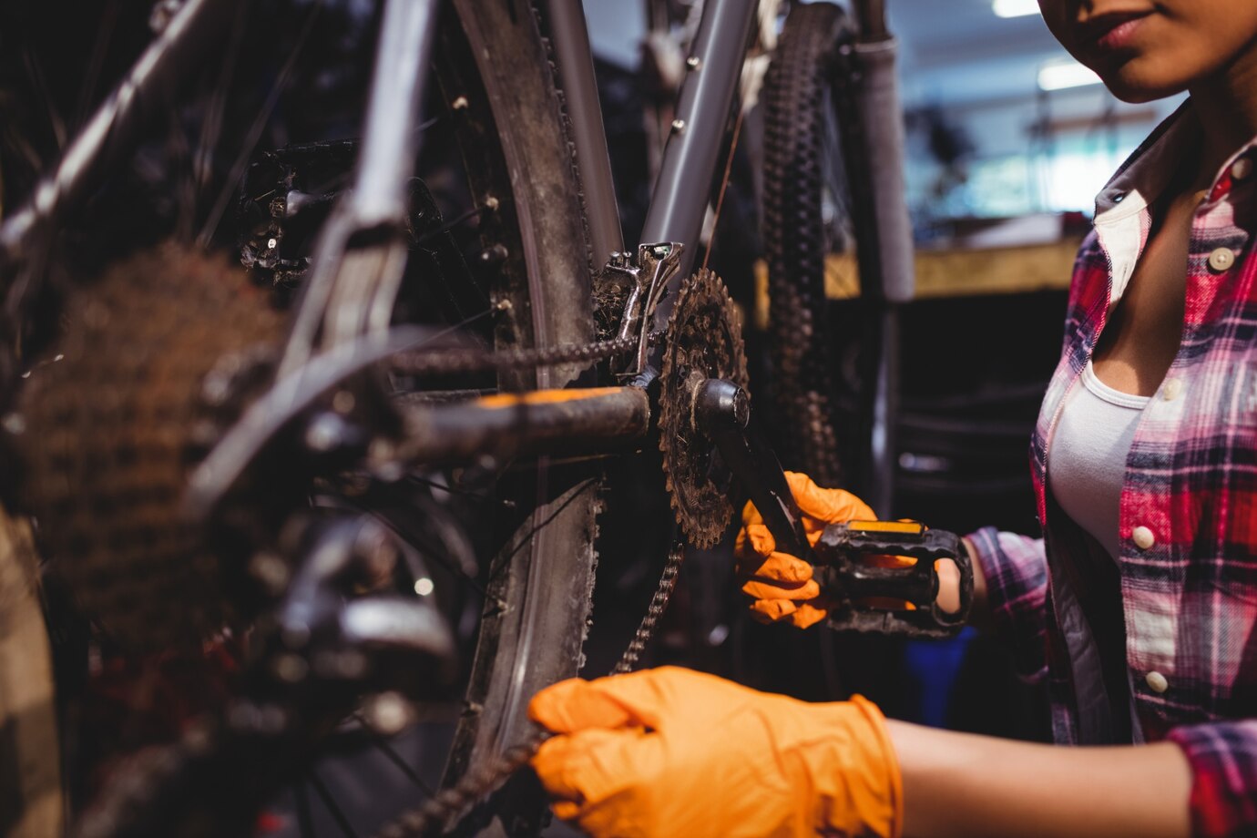 Which is the Best Bike Chain Lube – Wax or Oil?