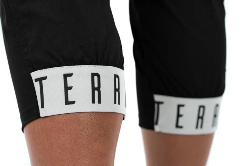 Cube ATX Women's Cropped Pants - Black -3