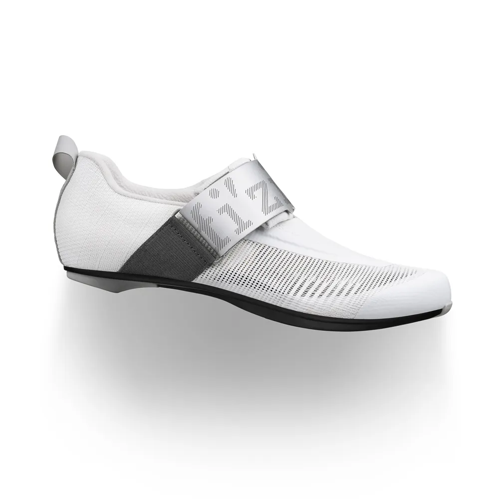 uPRISE Bikes Fizik Transiro Hydra Aeroweave Carbon Triathlon Shoes - White/Silver | Price match, 365 day return s, 18-Month Warranty, Finance Available & Free UK Delivery