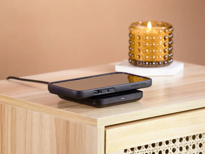 Quad Lock MAG Wireless Charging Pad - Black-1