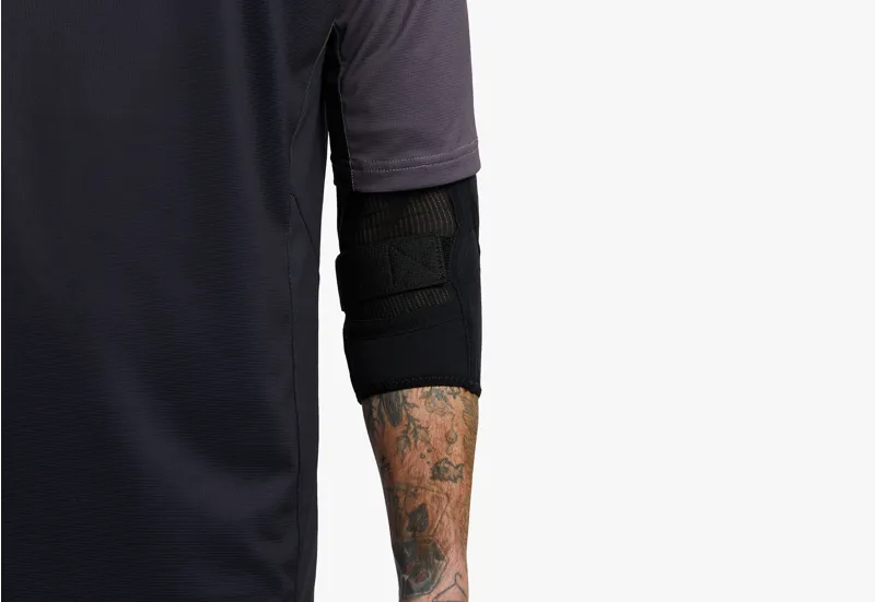 Race Face Ambush Elbow Guards - Stealth - Medium-2