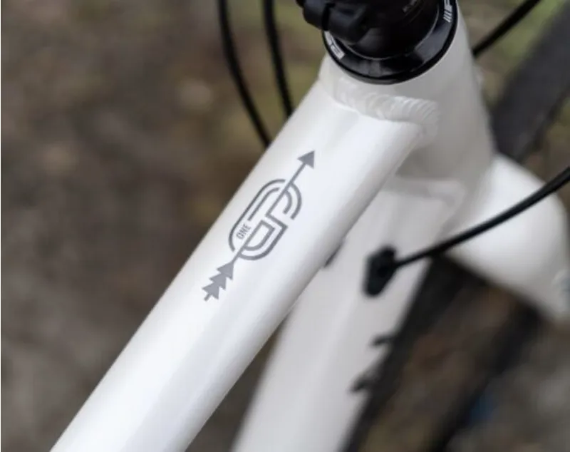 Marin Gestalt 1 2024  Road Bike - White/Grey-2