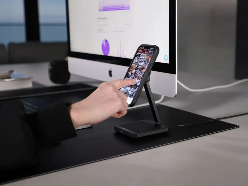 Quad Lock MAG Dual Desktop Wireless Charger - Black-2