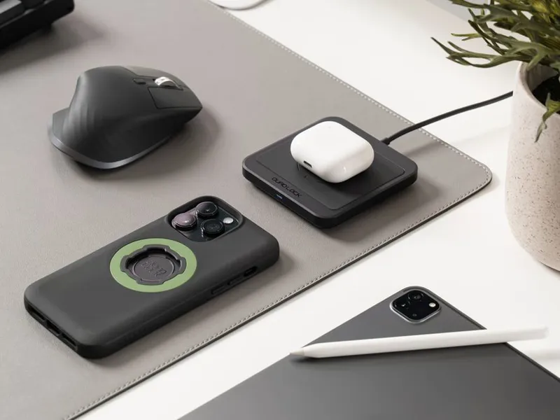 Quad Lock MAG Wireless Charging Pad - Black-2