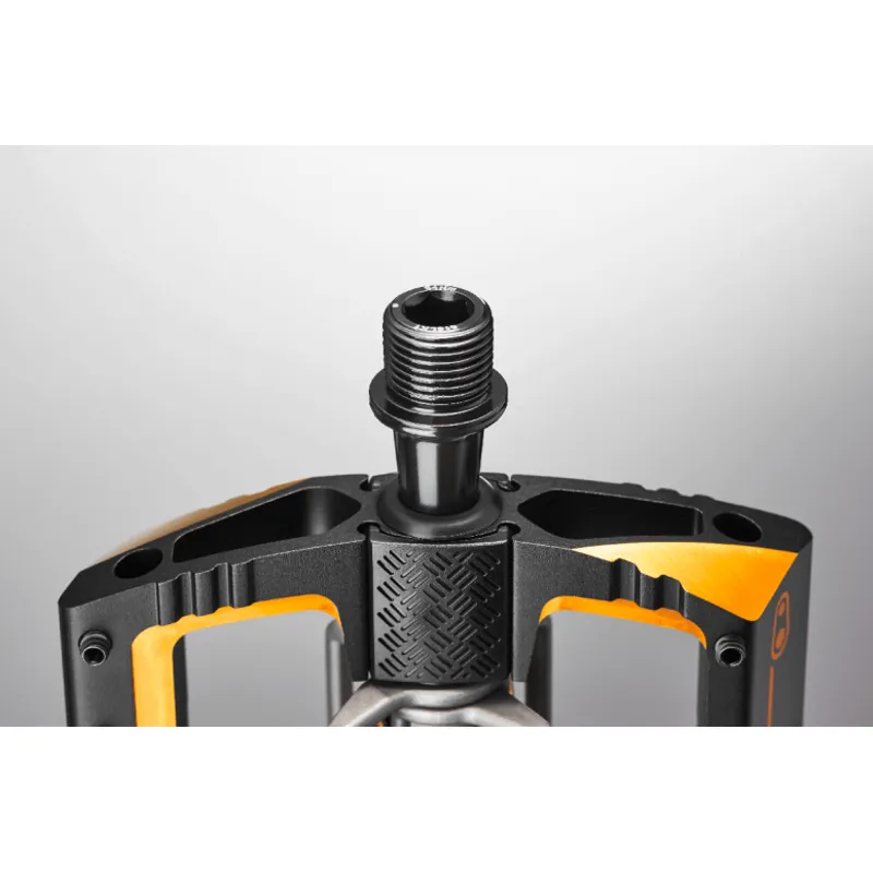 Crank Brothers Mallet DH 11Clipless MTB Pedals - Black/Gold-3