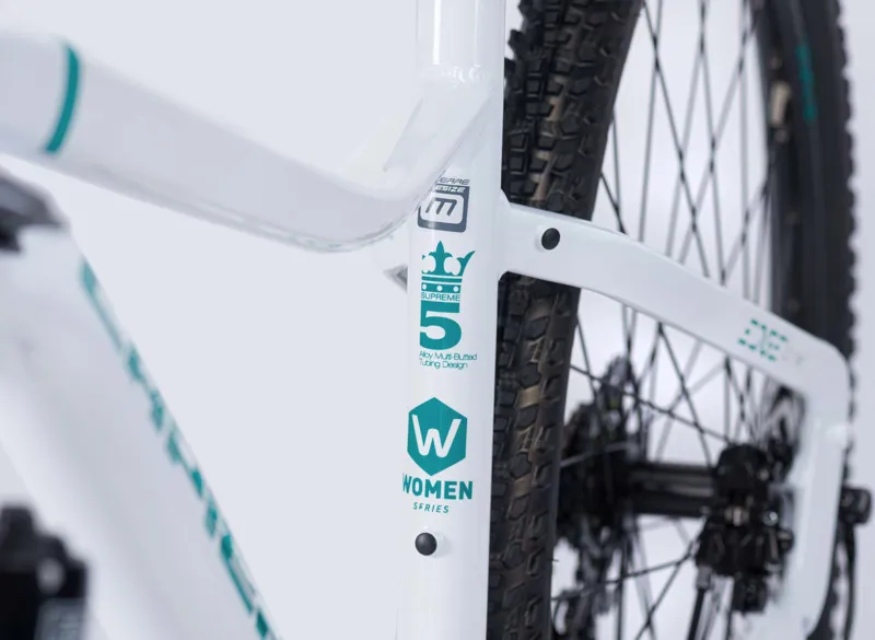 Lapierre Edge 2.7 27.5 Women's 2023 Hardtail Mountain Bike - White-4