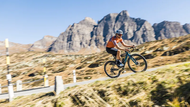 Scott Solace eRIDE 10 2024 Electric Road Bike - Candy Blue Flakes-4