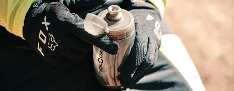 Fidlock TWIST 450ml Water Bottle + Bike Base - Solid Black-3