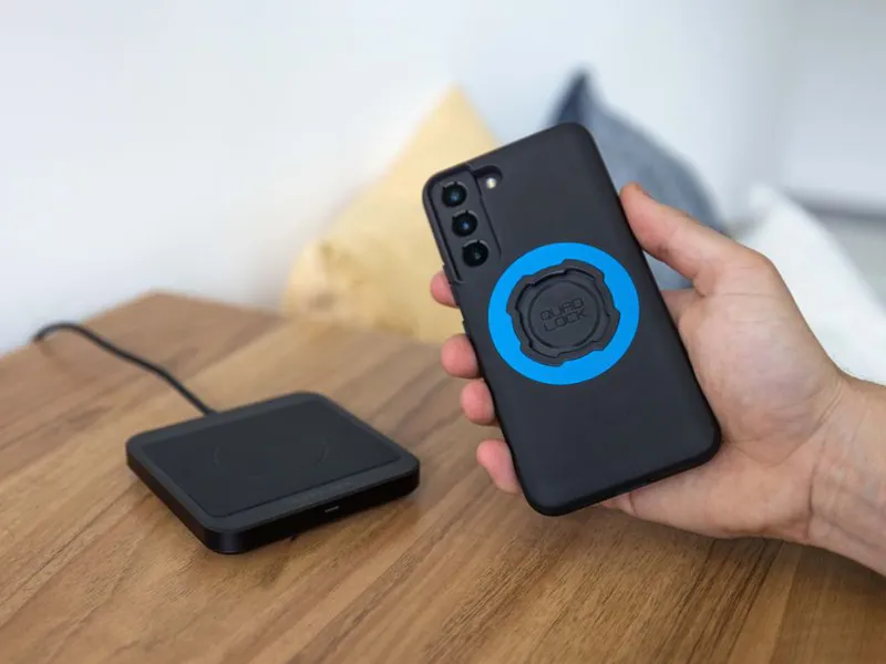 Quad Lock MAG Wireless Charging Pad - Black-8