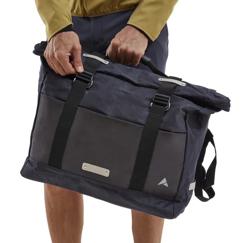 Altura 25L Heritage Cycling Messenger Bag - 25L Navy-1