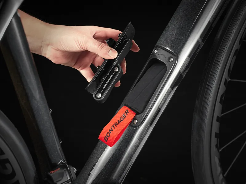 Trek Domane SL 7 Gen 3 Carbon Road Bike - Dark Prismatic/Black-4