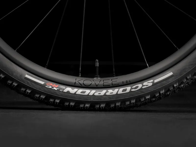 Trek Supercaliber SLR 9.9 XX AXS Gen 2 2024 Full Sus MTB - Argent Drizzle-8