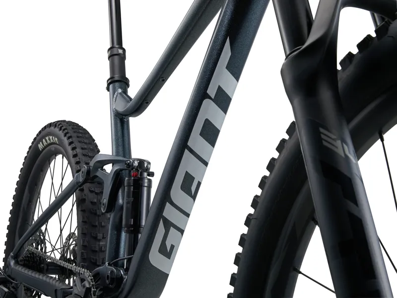 Giant Stance 2024 Full Suspension Mountain Bike 27.5 Black Diamond