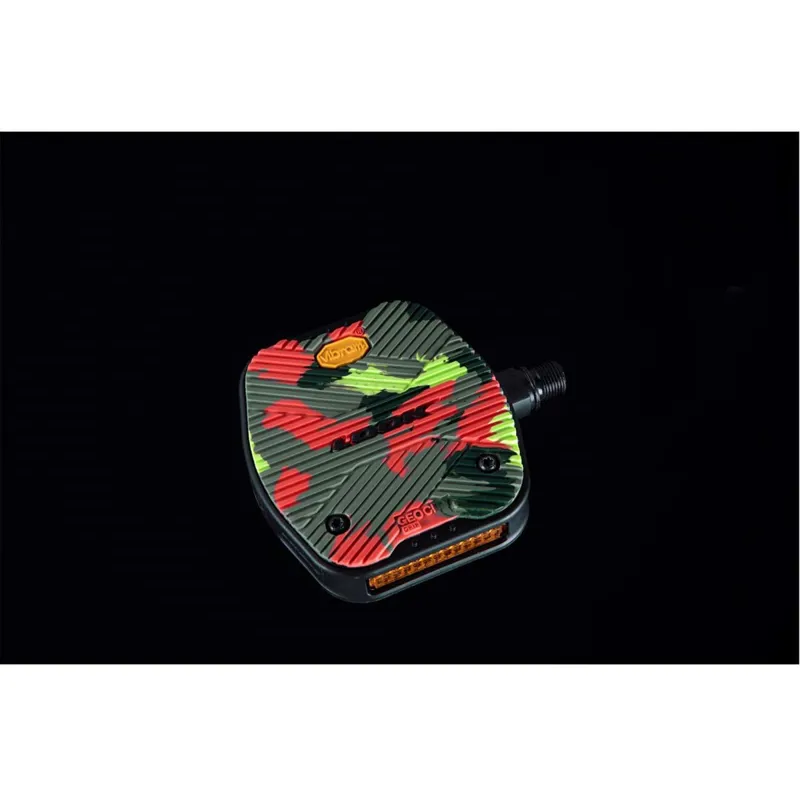 Look Geo City Grip Flat Pedal - Camo-1