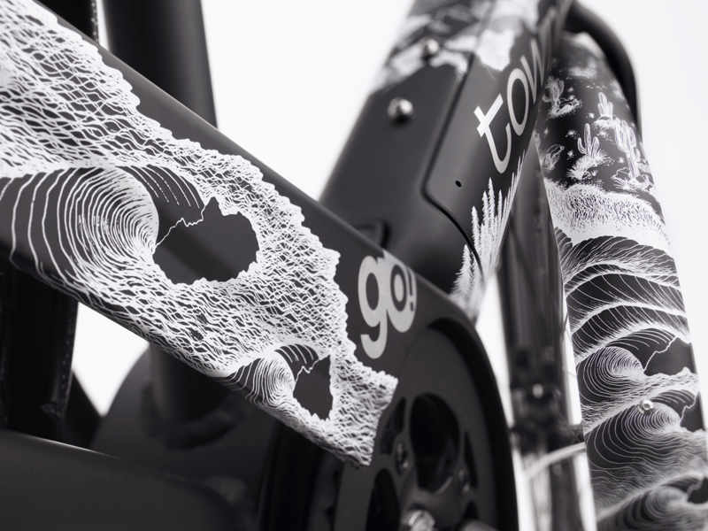 Electra Townie Path Go 10D EQ Step Over 2025 Electric Hybrid Bike - Black-2