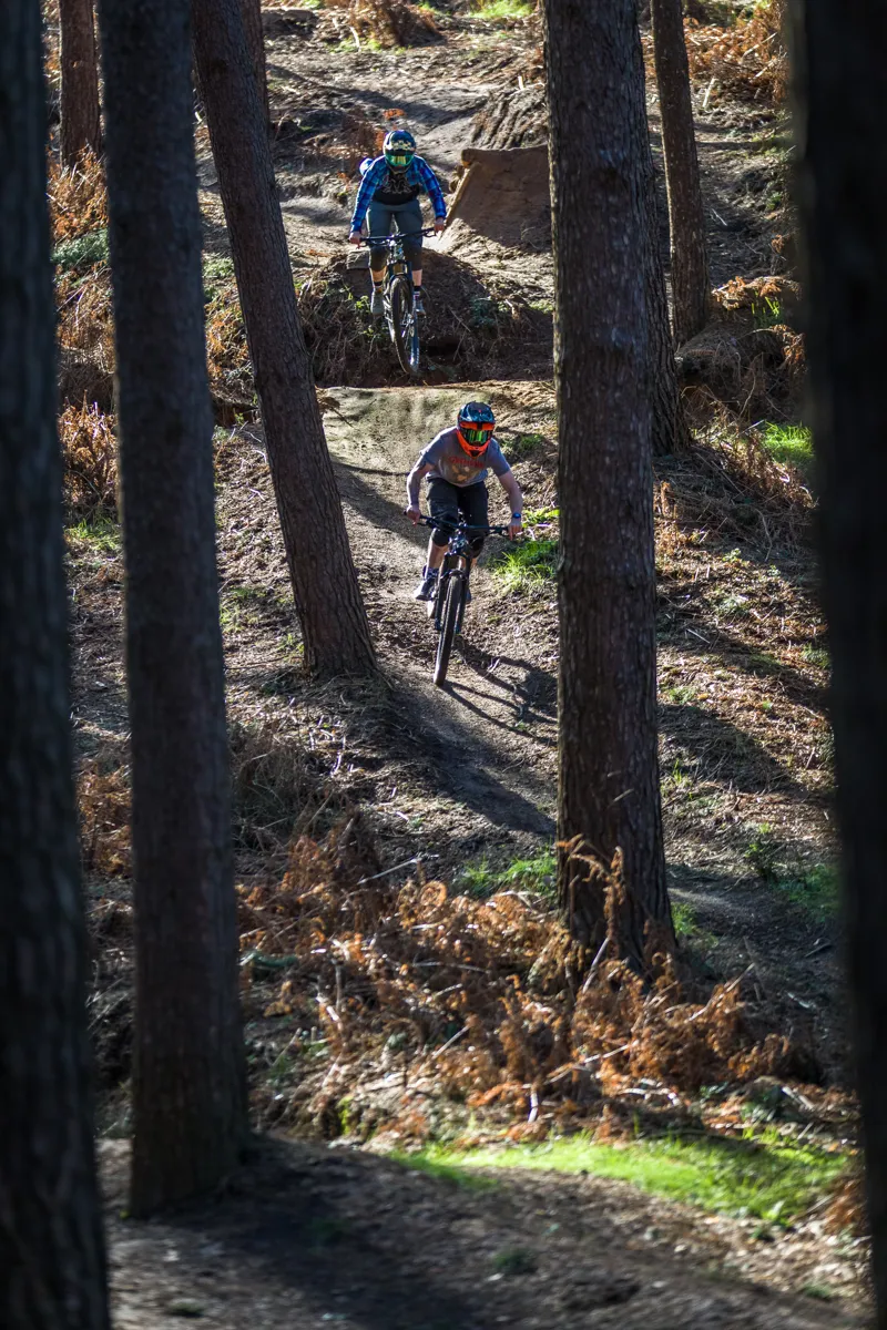 GT Zaskar LT AL Elite 29er 2023 Hardtail Mountain Bike - Dark Blue-4