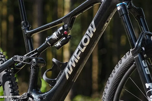 Amflow PX Carbon frame detail showing slim downtube housing battery