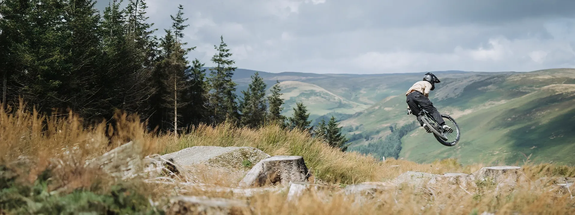 27.5 inch electric mountain bikes designed for agile handling and playful trail riding