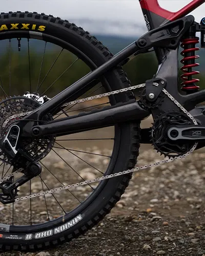 Forbidden Dreadnought E T1 frame and suspension detail