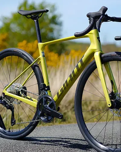 Giant Defy Advanced 1 endurance frame