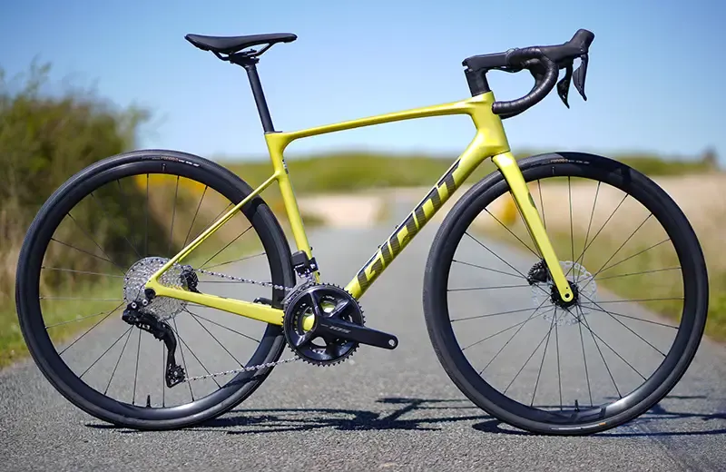 Giant Defy Advanced 1 endurance road bike for long distance road riding
