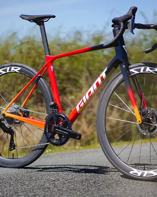 Giant TCR Advanced Pro lightweight carbon composite frame