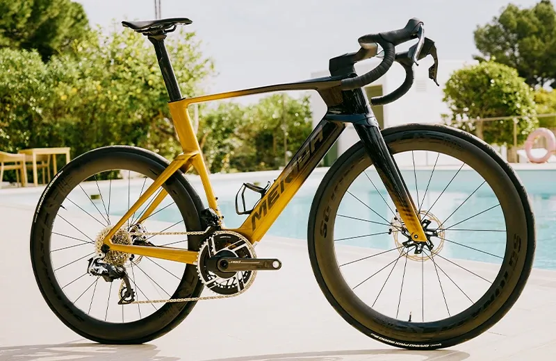 Merida Reacto 10K aero road bike side profile