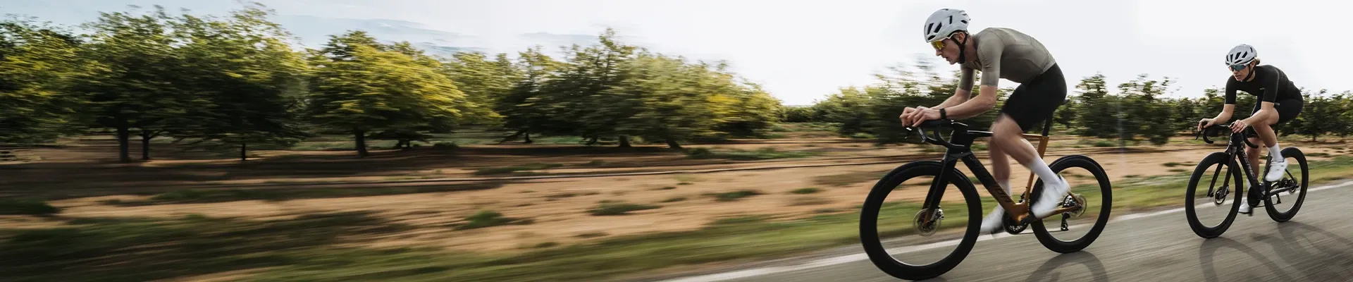 Merida Reacto aero road bike riding at speed on an open road