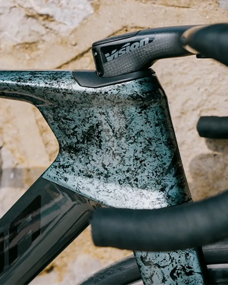 Merida Reacto aero head tube frame detail