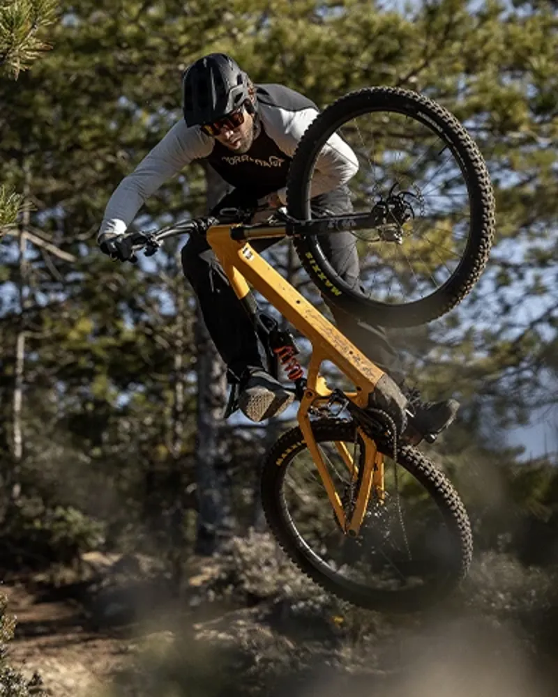 Orbea Rise LT jumping table