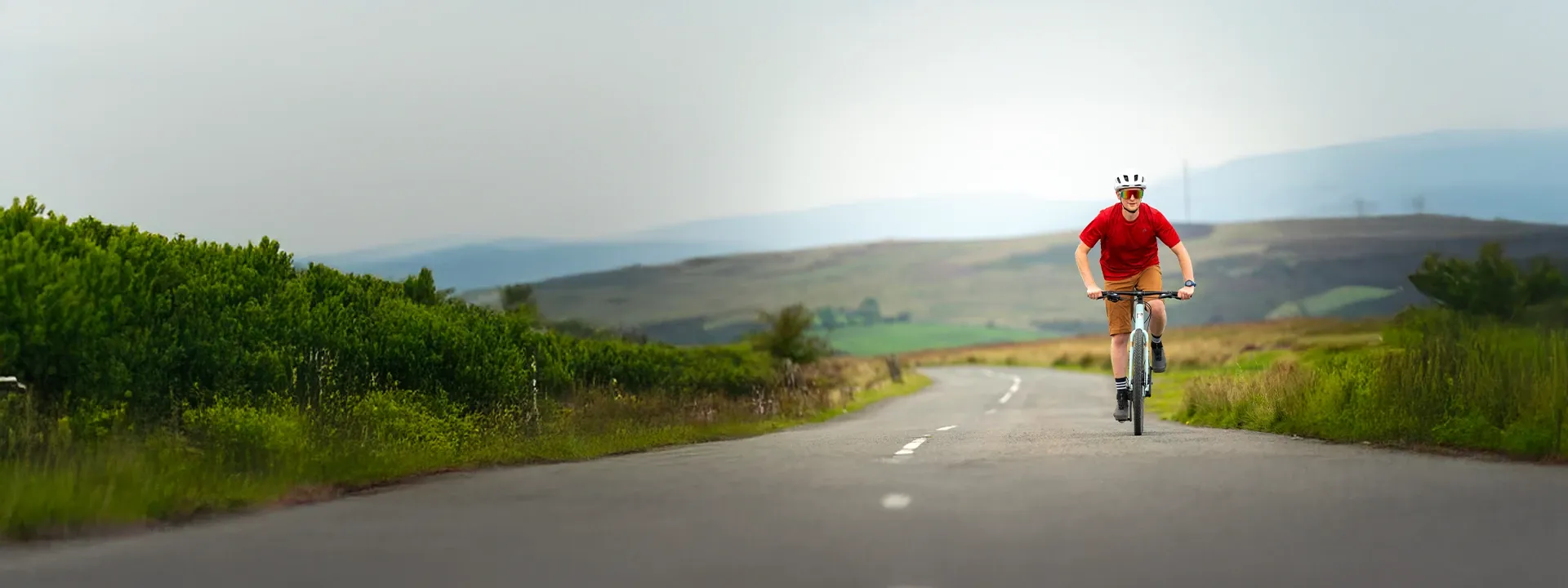 Flat bar road bikes built for fast, comfortable riding on tarmac