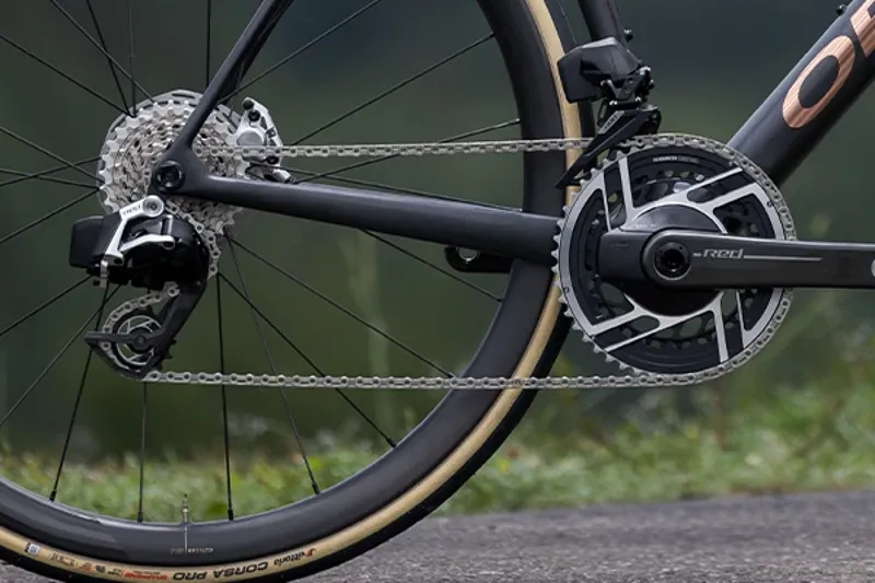 SRAM Red road bike groupset and drivetrain detail