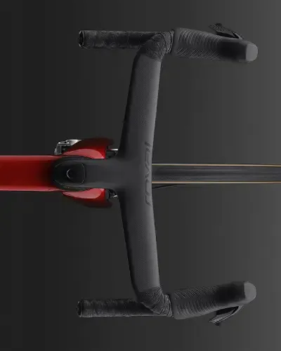 Roval Rapide integrated cockpit