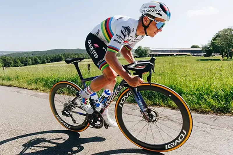 Remco Evenopoel out of the saddle effort on the Specialized Tarmac SL8 race bike