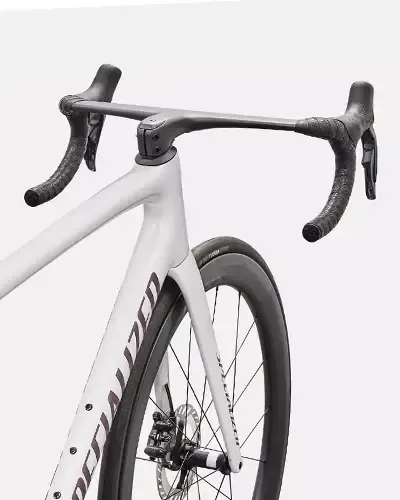 Specialized Tarmac SL8 Pro integrated cockpit detail