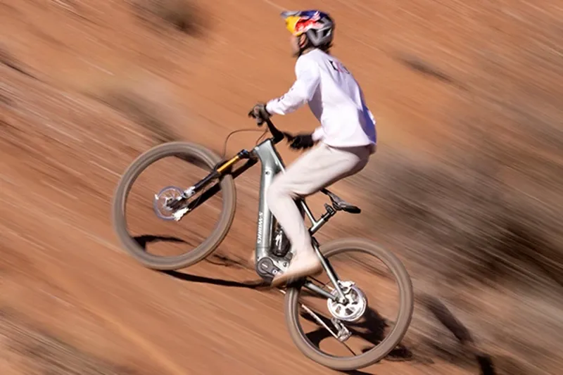 Specialized Turbo Levo R full-power e-MTB on a flowing trail in the desert