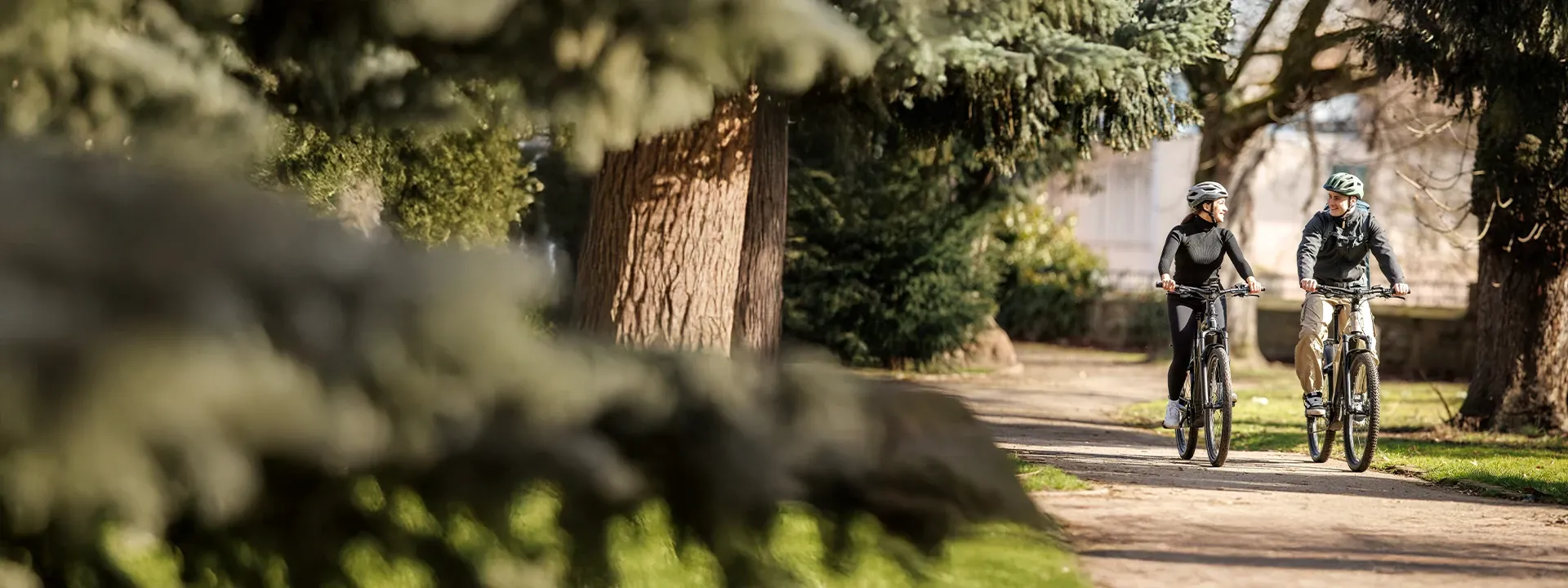 Electric urban and hybrid e-bikes built for commuting, everyday riding and comfort