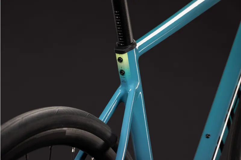 Cube Attain Pro 2027 Endurance Road Bike - Surfblue/Black-3