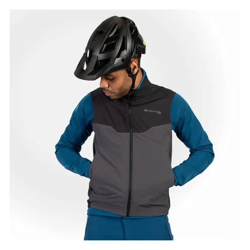 Endura MT500 Spray Men's Waterproof Gilet - Black-4