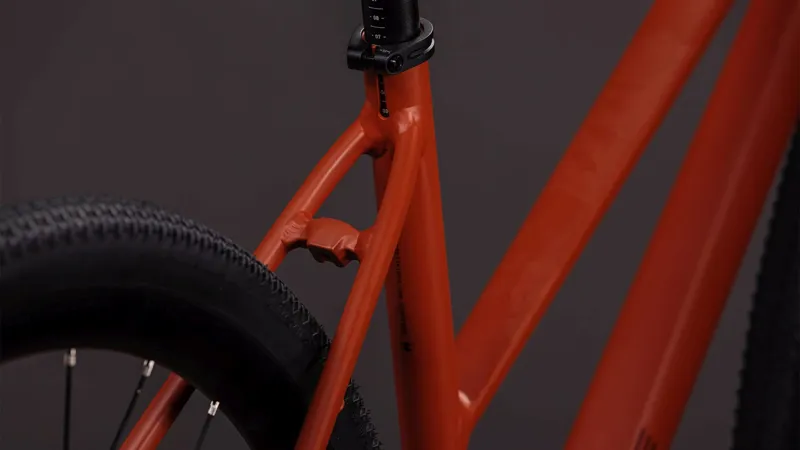 Cube Nulane Race Trapeze 2026 Hybrid Bike - Amber/Black-4