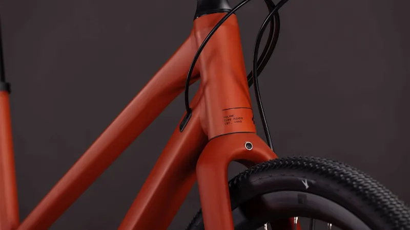 Cube Nulane Race Trapeze 2026 Hybrid Bike - Amber/Black-7