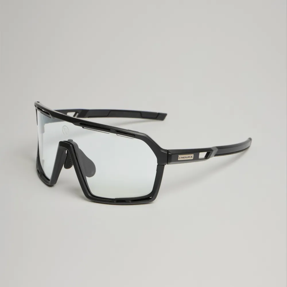 uPRISE Bikes Endura Pro SL Photochromic Cycling Sunglasses - Matt Black | Price match, 365 day return s, 18-Month Warranty, Finance Available & Free UK Delivery
