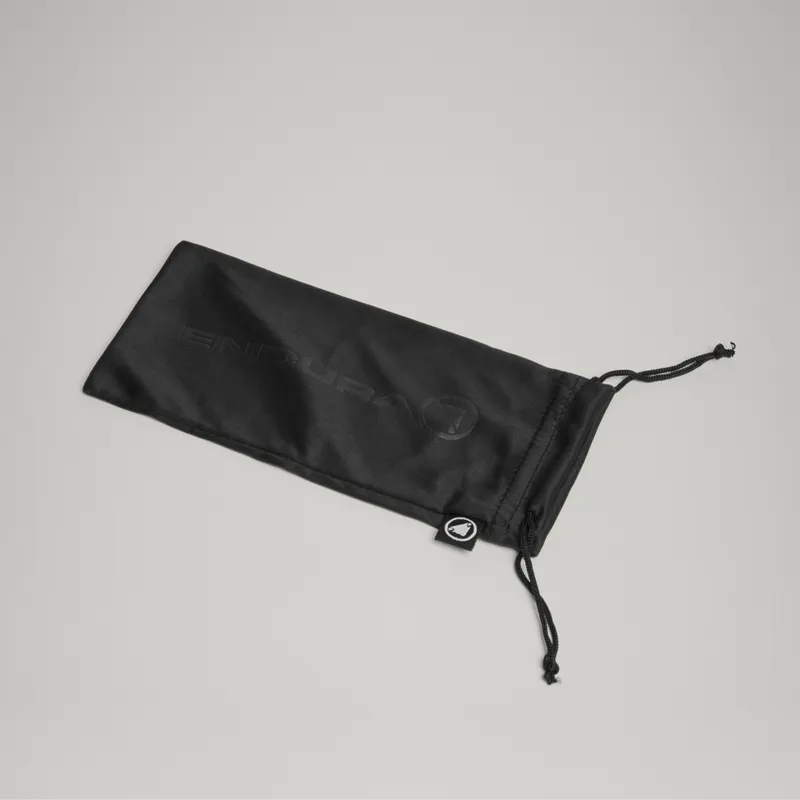 Endura Pro SL Photochromic Cycling Sunglasses - Matt Black-3