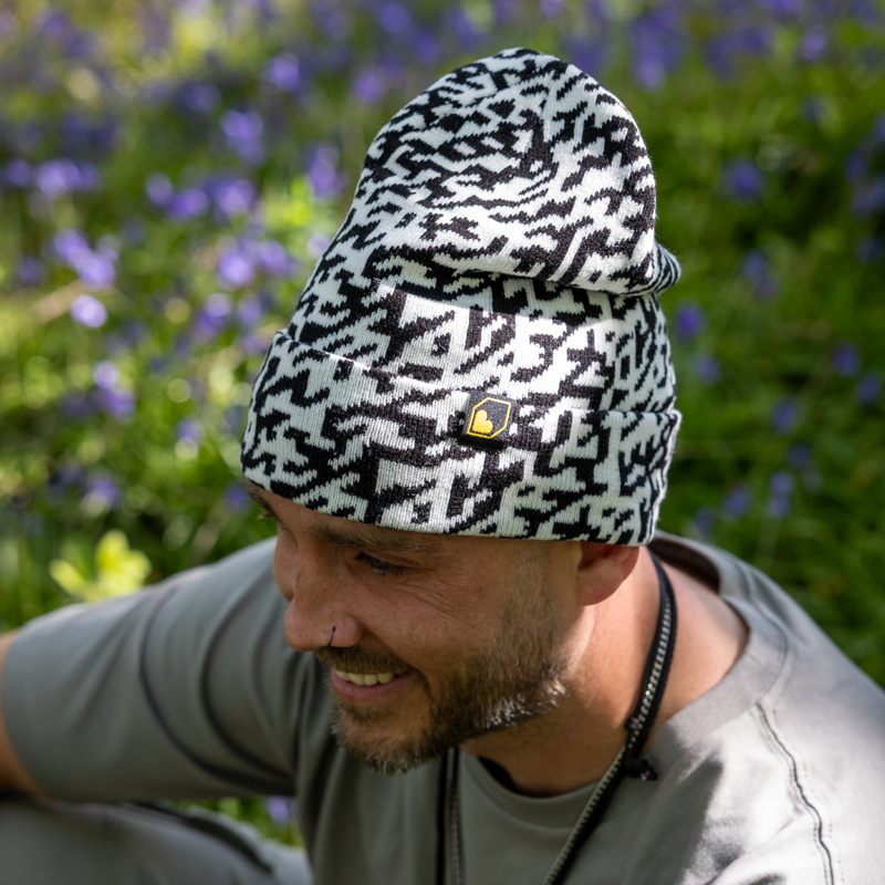 Burgtec Zaggo Beanie - Black/White-4