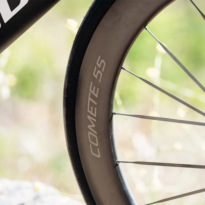 Mavic Comete 55/65 Ceramic Centre Lock Disc Road Wheelset - Black-5