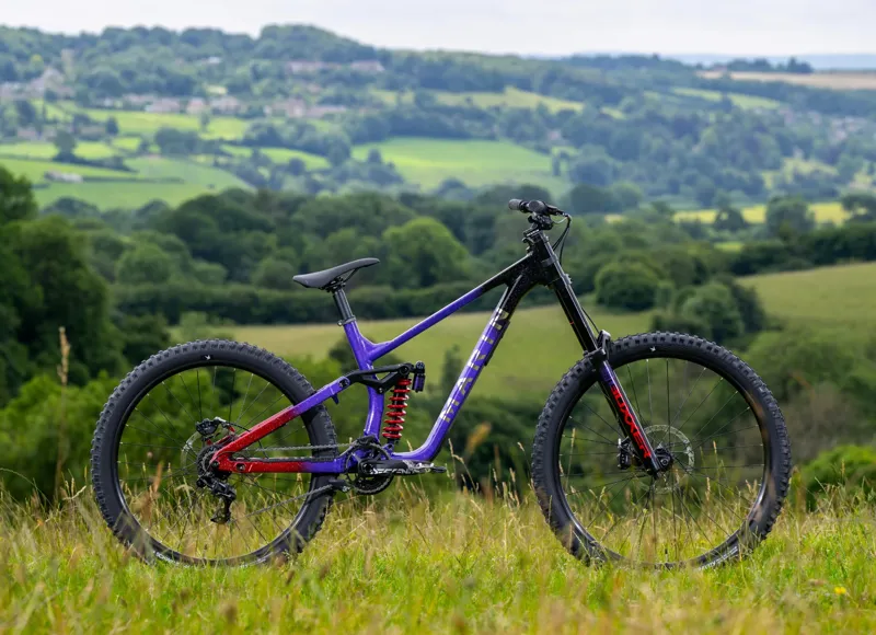 Marin Quake 27.5/29er 2026 Full Suspension Mountain Bike - Black/Purple/Red-4