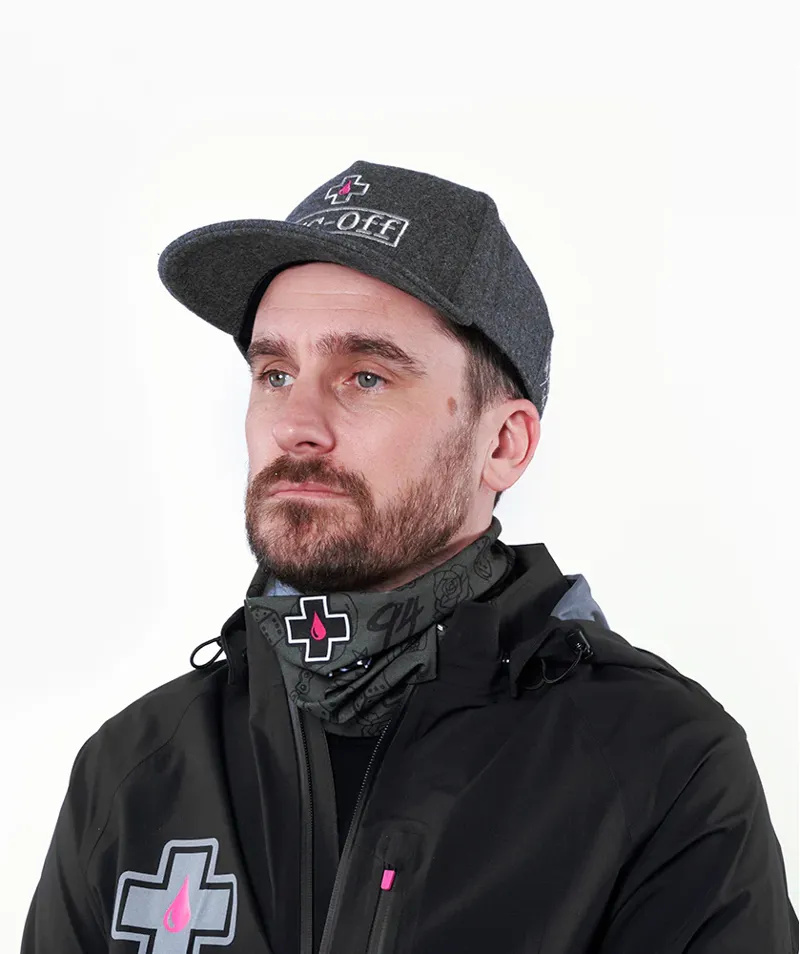 Muc-Off Lightweight Neck Gaiter - Punk Green-5