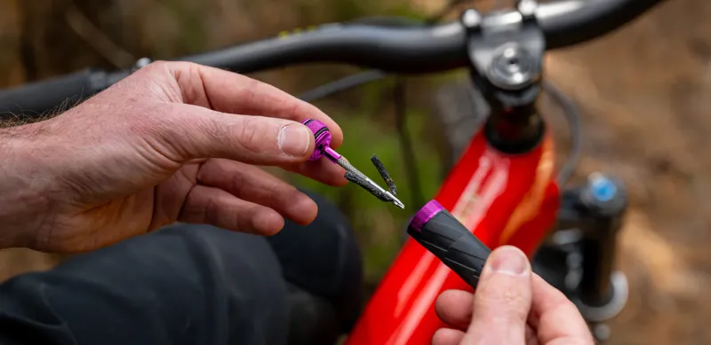 Muc-Off Precision Tubeless Repair Capsule - Pink-7