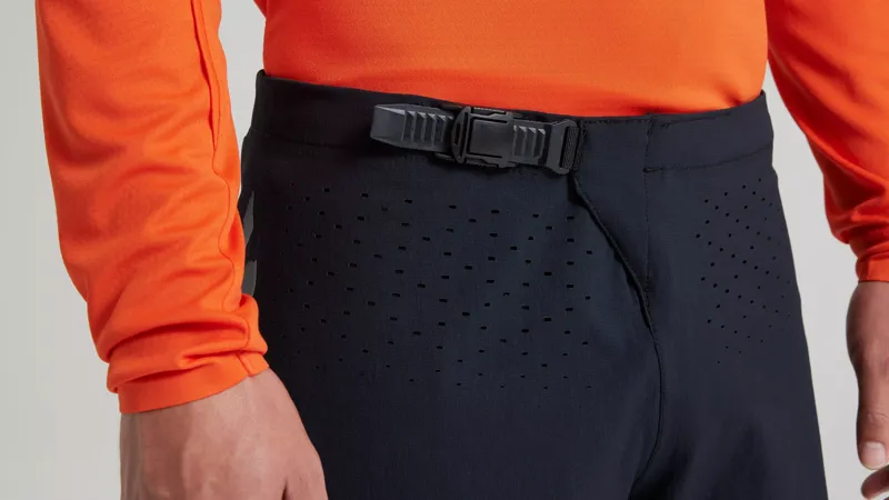 Specialized Gravity Men's Baggy Shorts - Black/Black-3