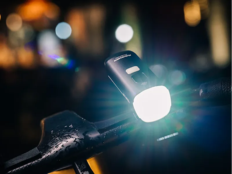 Ravemen K1800 USB Rechargeable AI Nighttime Front Light - 1800 Lumens-2